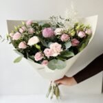 Gėlių puokštė - Romantiški pusryčiai