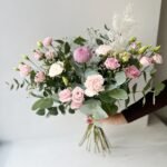 Gėlių puokštė - Romantiški pusryčiai